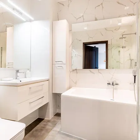 Port View - Widok, 15m Do Jeziora, Ogrodek, Parking Podziemny, Winda, Netflix I Prime