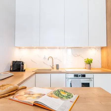 Port View - Widok, 15m Do Jeziora, Ogrodek, Parking Podziemny, Winda, Netflix I Prime Apartmán